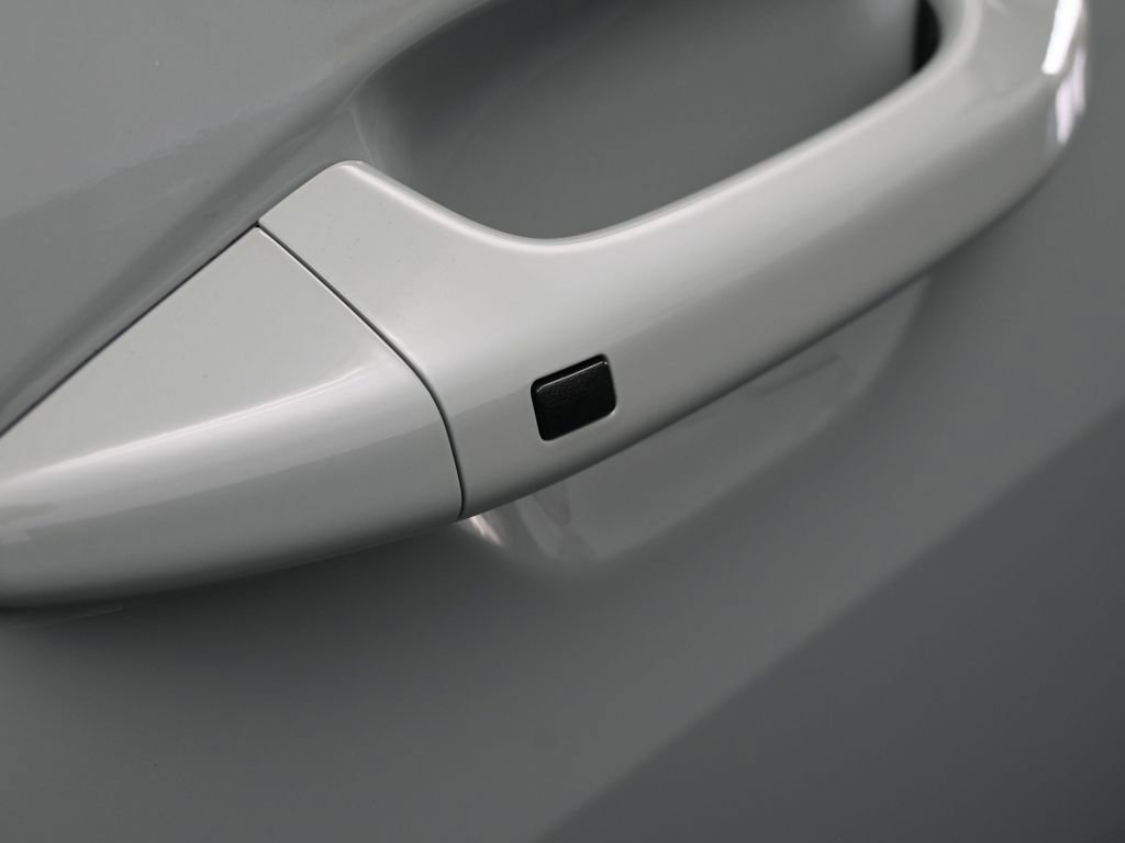 Used 2025 Kia K4 EX image 40