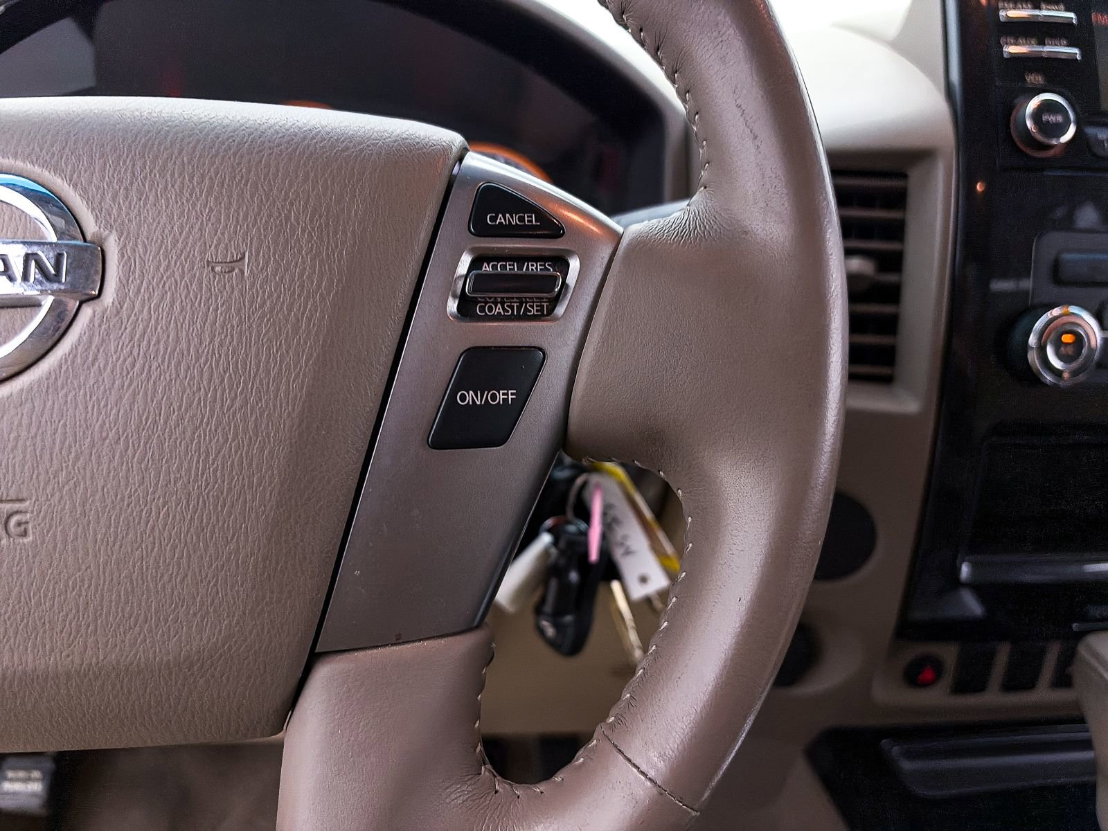 Used 2014 Nissan Titan SV w/ SV Premium Utility Package image 22