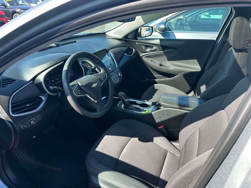 Used 2024 Chevrolet Malibu LT FWD image 14