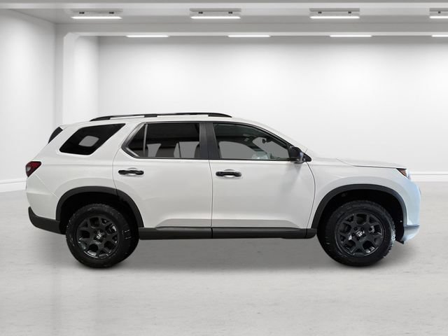 New 2026 Honda Pilot TrailSport image 2