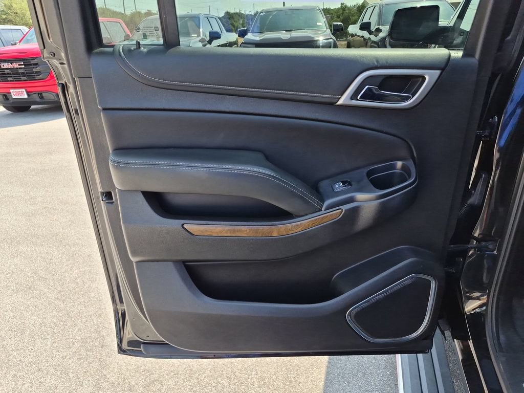 Used 2019 GMC Yukon XL Denali AWD/4WD image 36