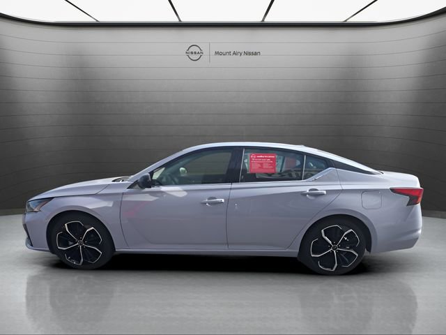 Certified 2024 Nissan Altima 2.5 SR image 7