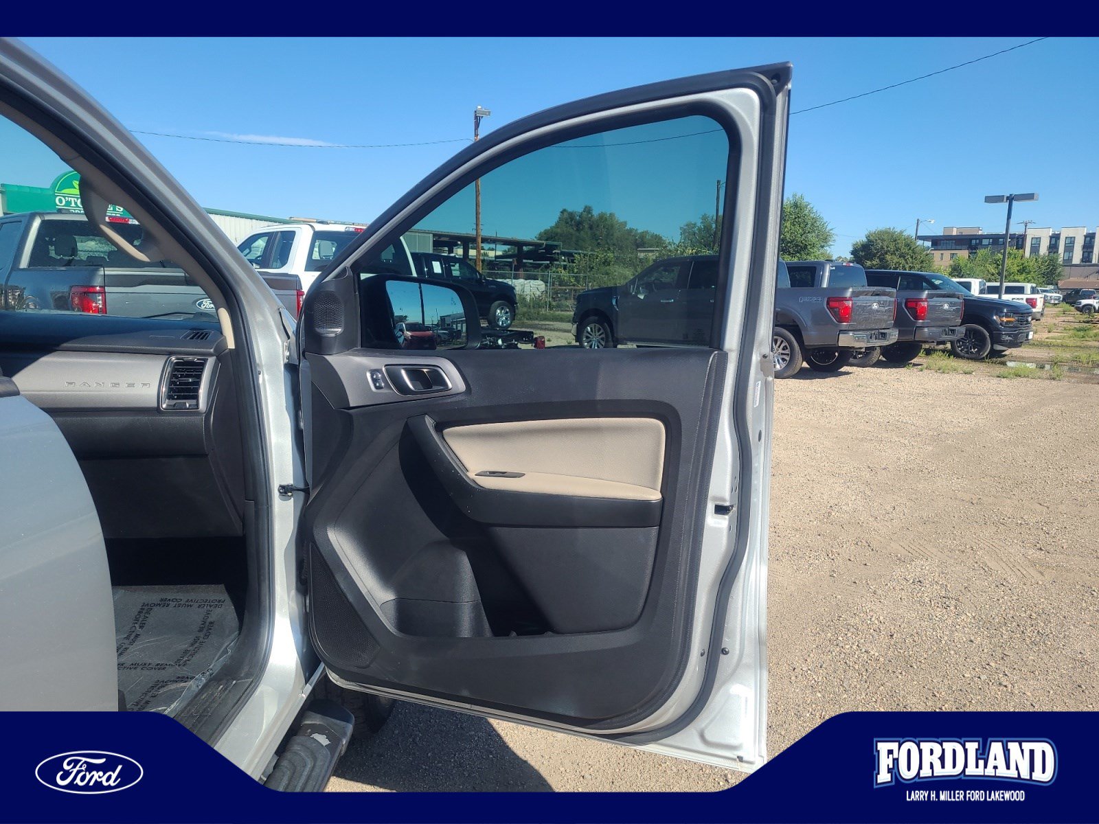 Used 2019 Ford Ranger XLT w/ Equipment Group 302A Luxury AWD/4WD image 16