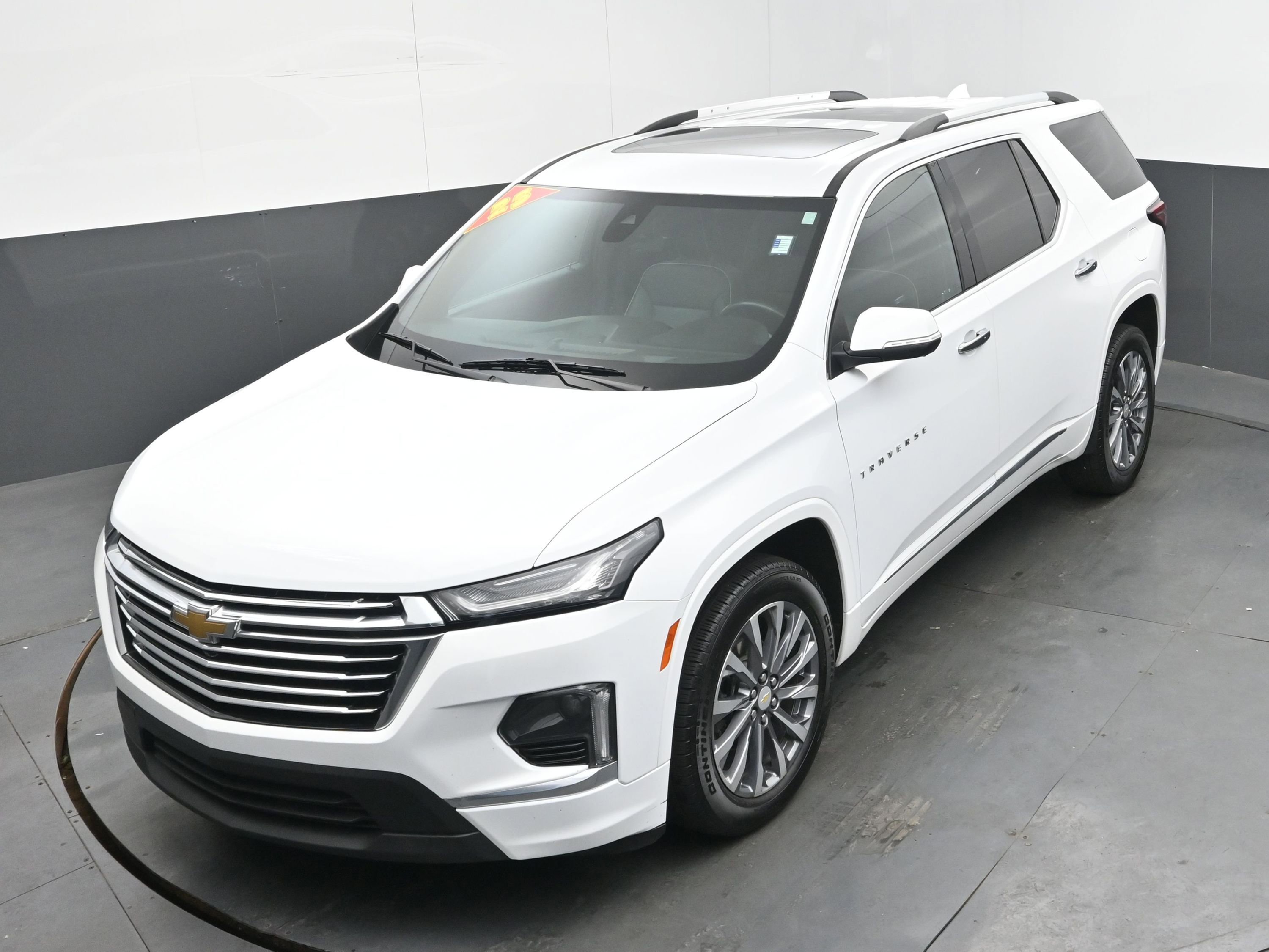 Used 2023 Chevrolet Traverse Premier image 33