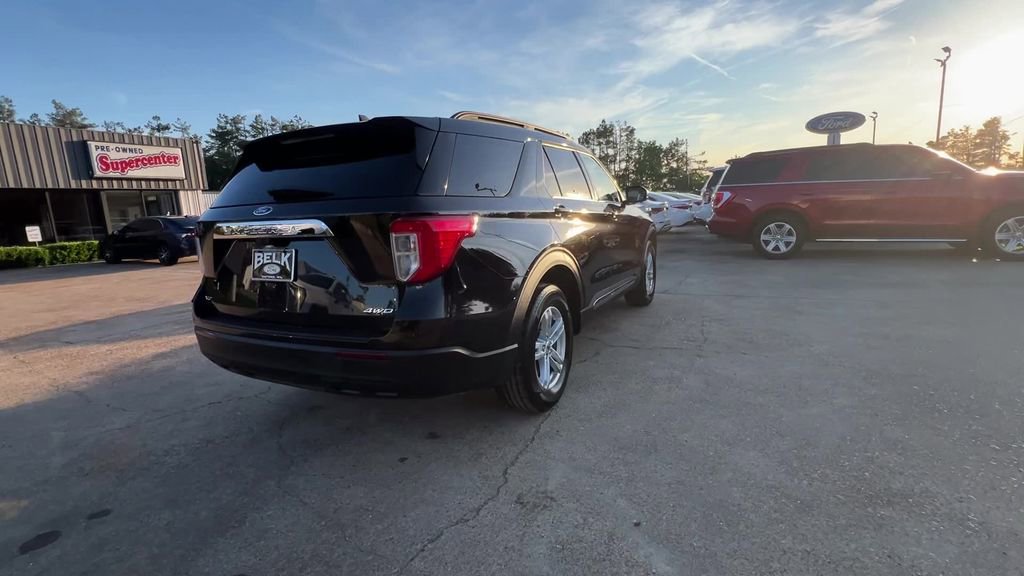 Used 2023 Ford Explorer XLT AWD/4WD image 6