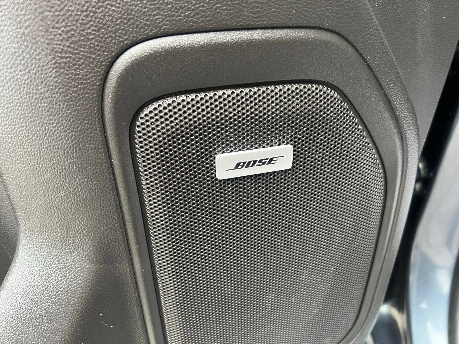 Used 2019 Chevrolet Silverado 1500 LTZ w/ LTZ Convenience Package AWD/4WD image 23
