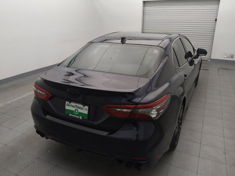 Used 2022 Toyota Camry XSE FWD image 7