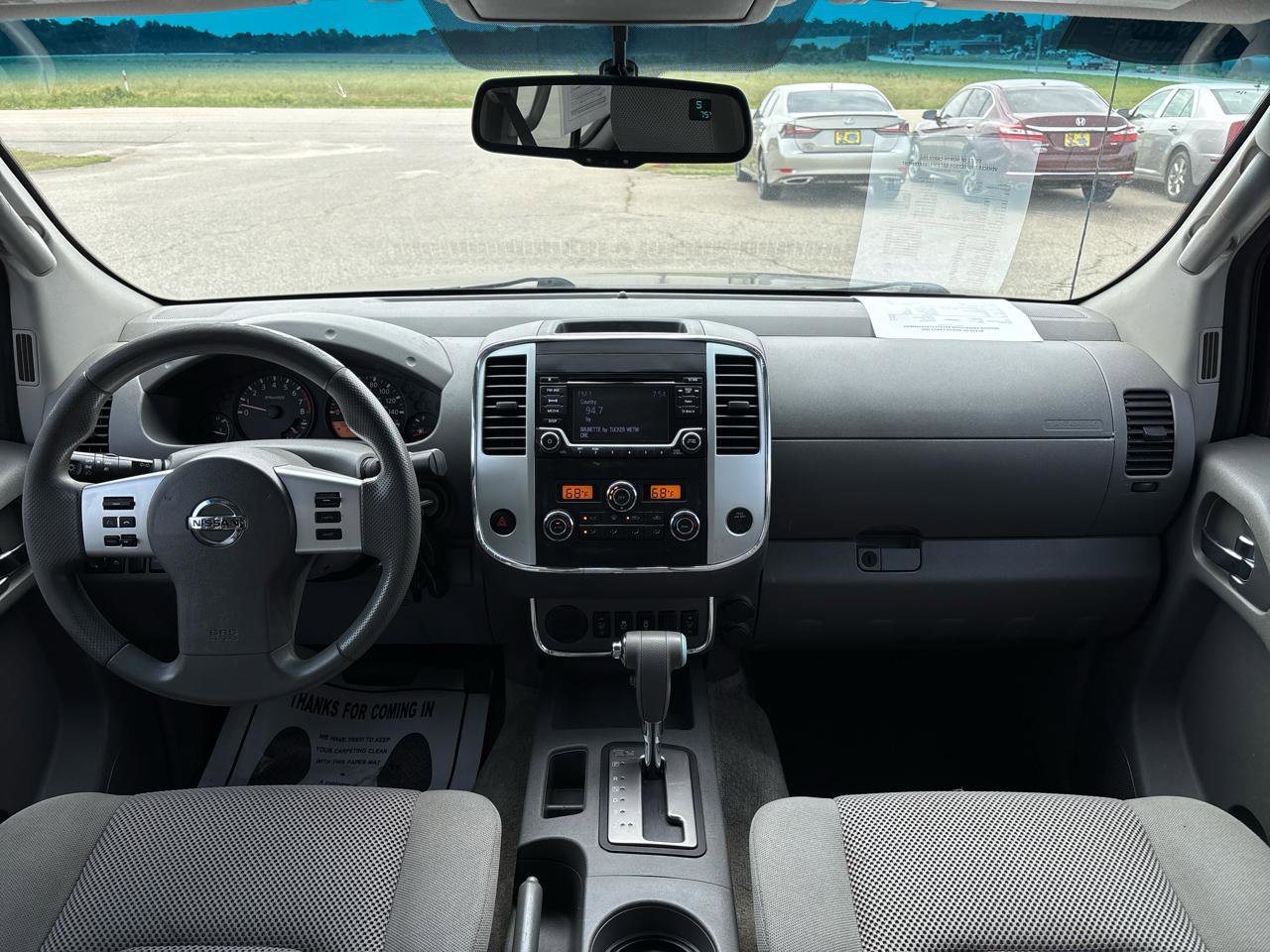 Used 2015 Nissan Frontier SV w/ SV Value Truck Package RWD image 12