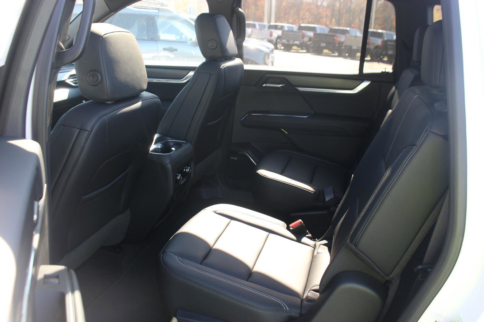 New 2025 GMC Acadia Elevation w/ Elevation Premium Package image 13