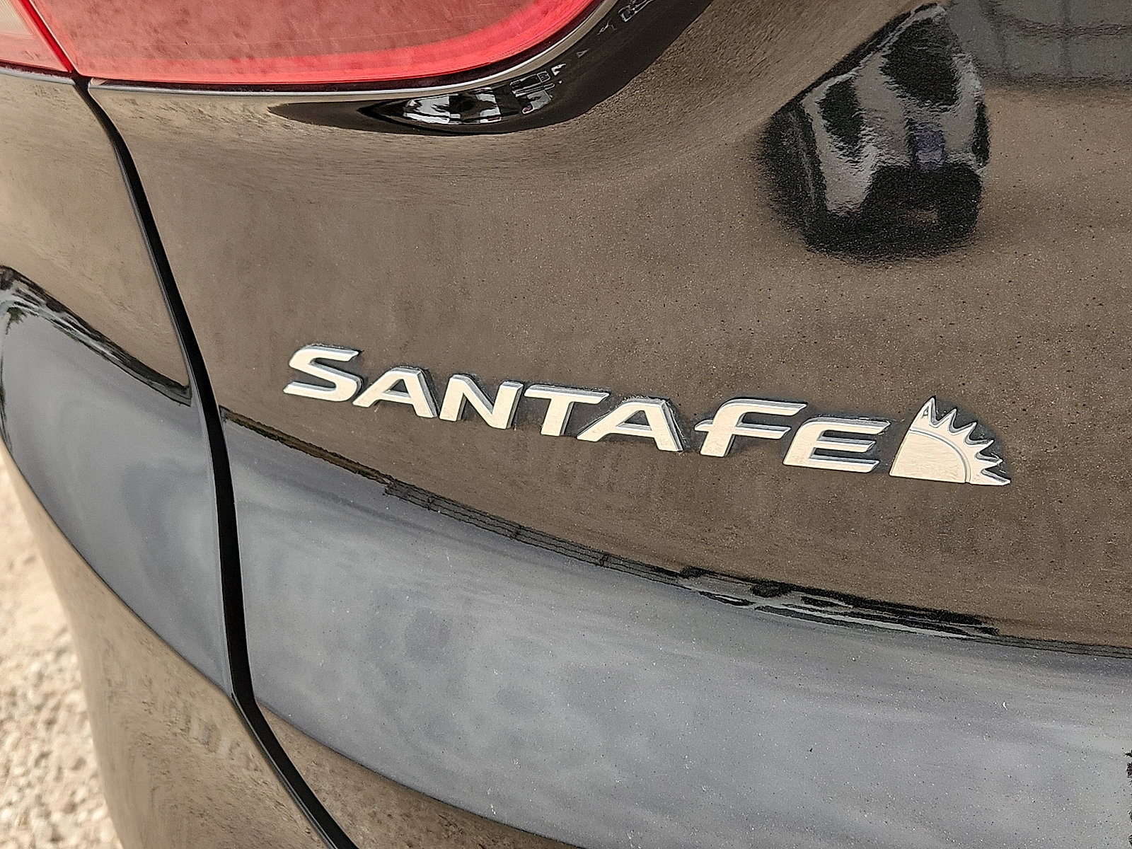 Used 2023 Hyundai Santa Fe Limited FWD image 8