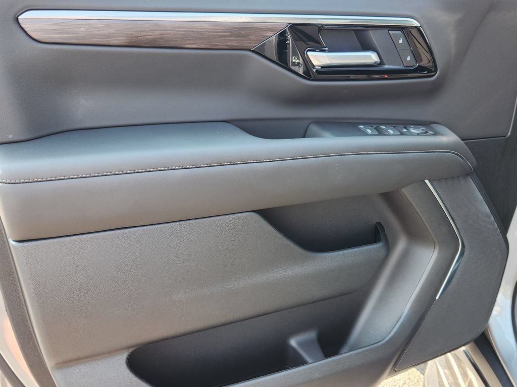 New 2026 Chevrolet Tahoe LS AWD/4WD image 8