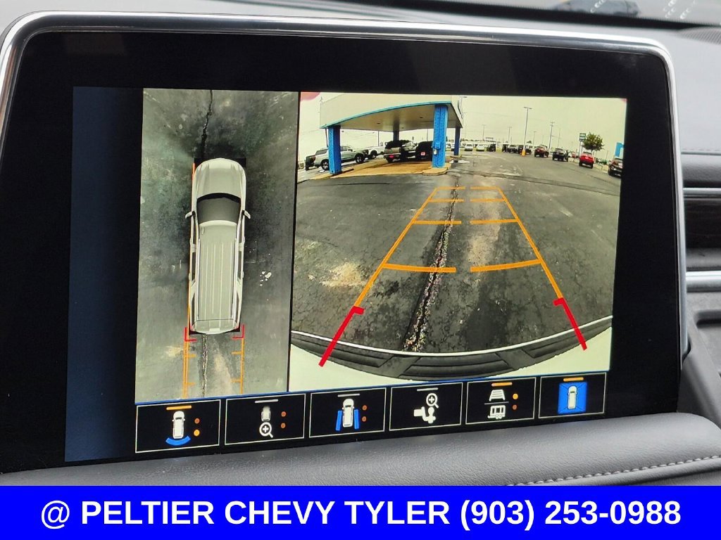 Used 2024 Chevrolet Suburban LT w/ Luxury Package RWD image 26