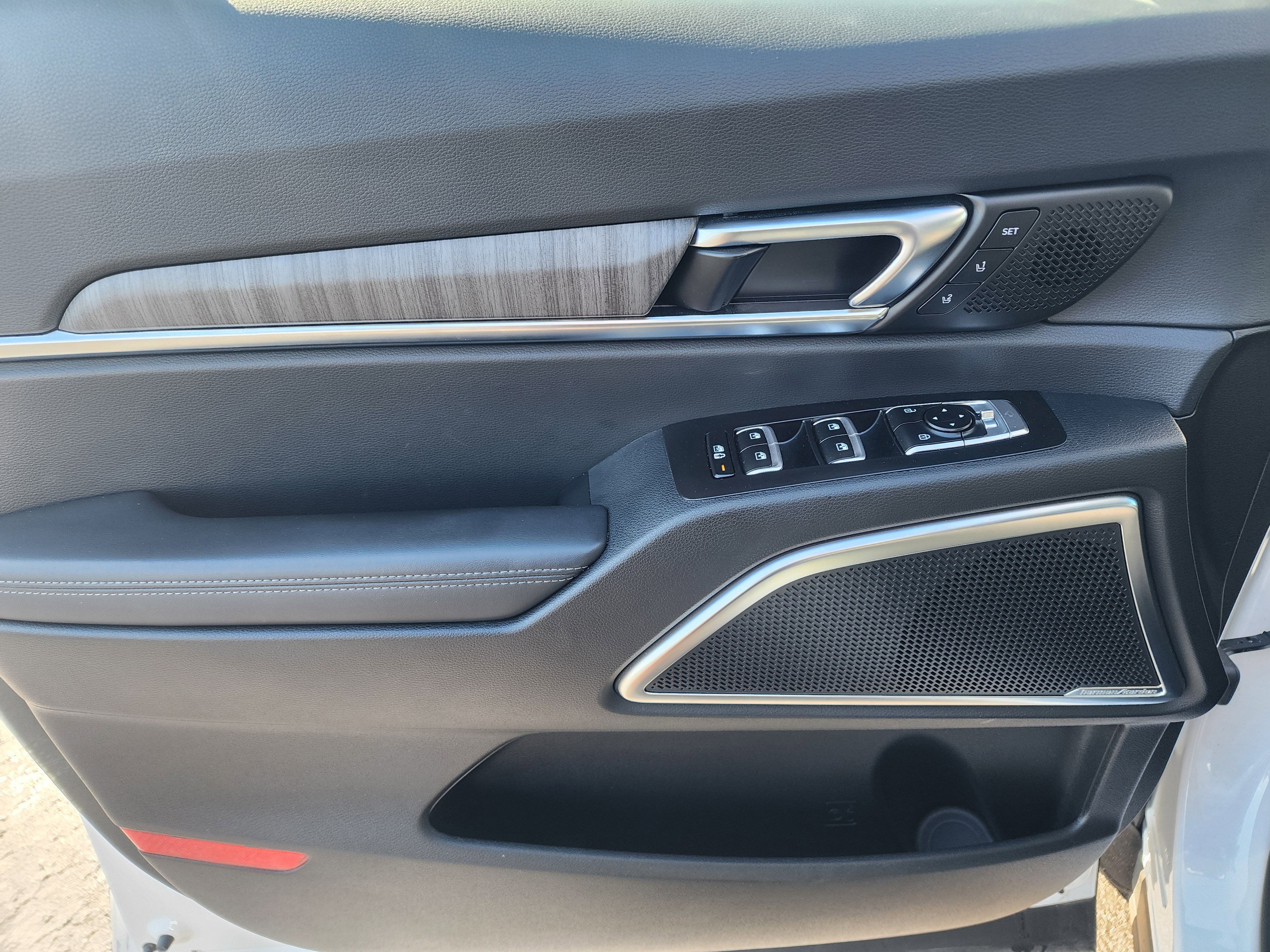 Used 2024 Kia Telluride SX image 22