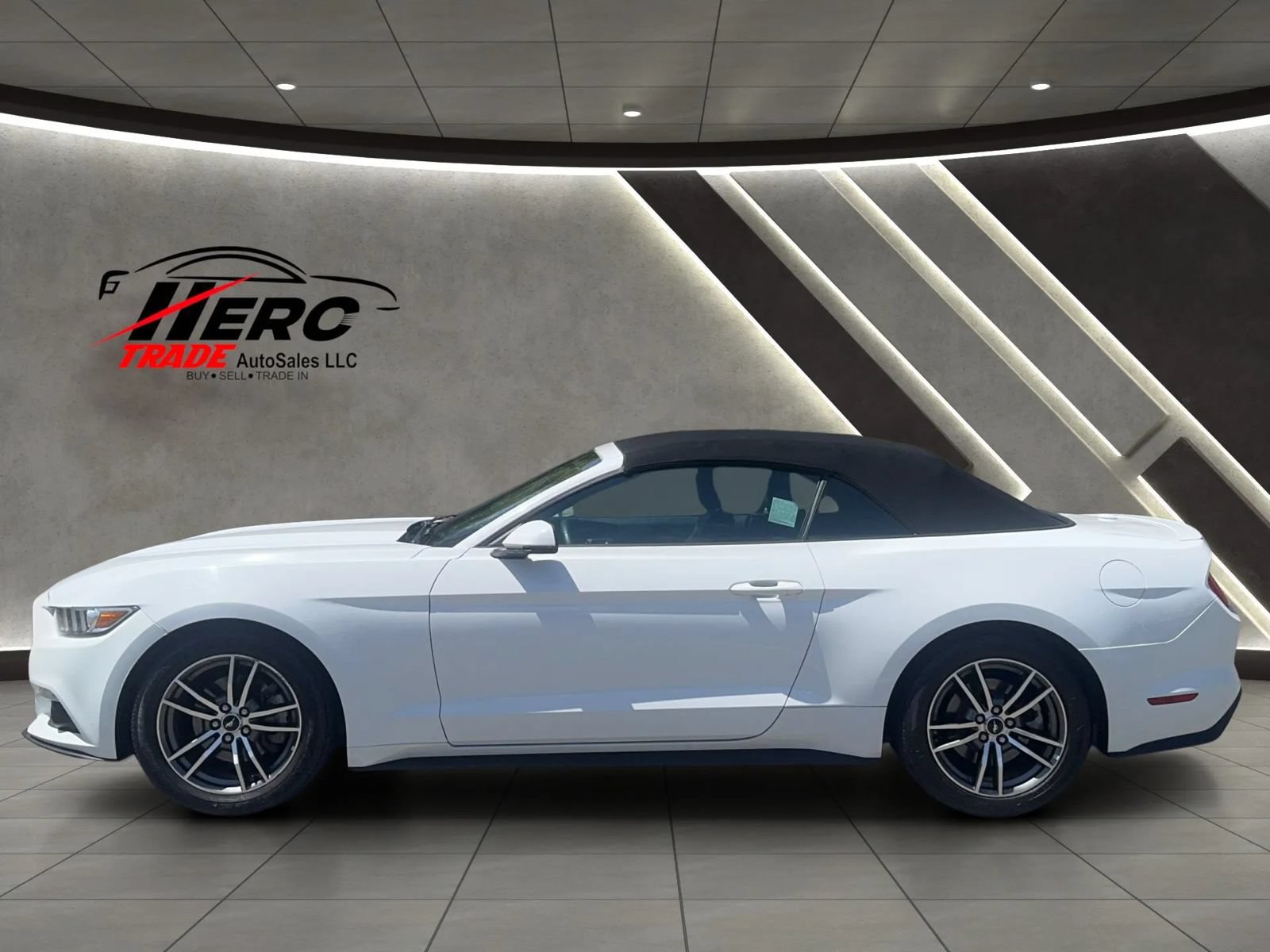 Used 2017 Ford Mustang Premium RWD image 12
