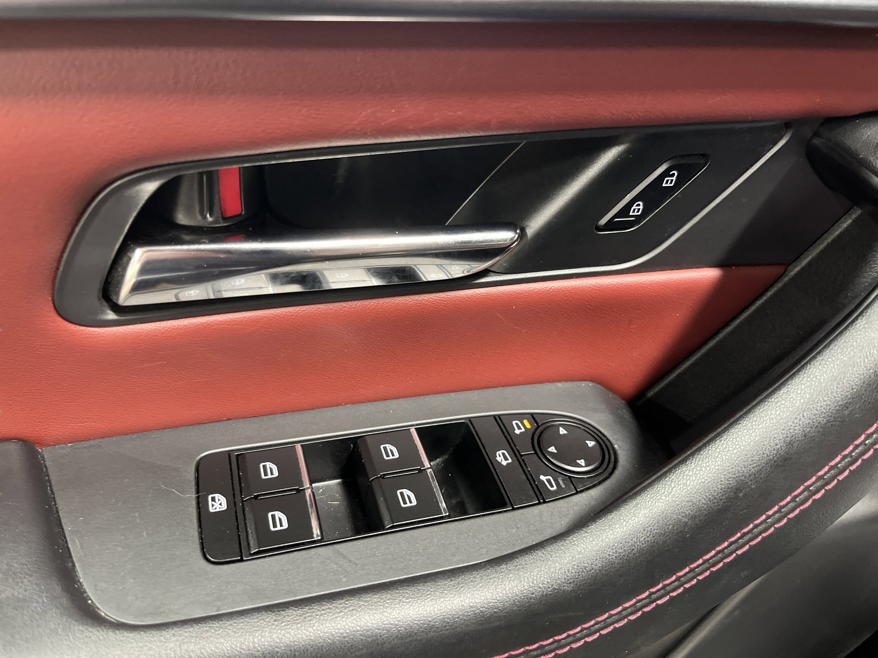 Used 2025 MAZDA CX-70 3.3 Turbo S w/ Premium Package image 18