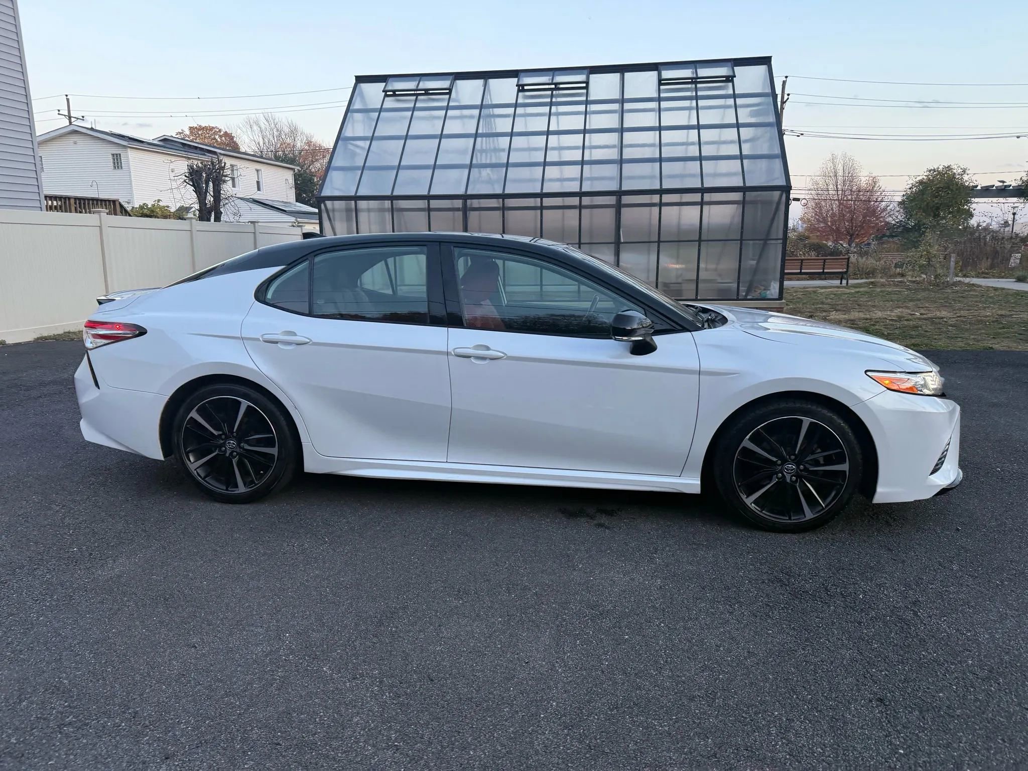 Used 2020 Toyota Camry XSE image 16