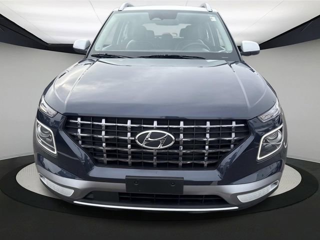 Used 2023 Hyundai Venue Limited image 10