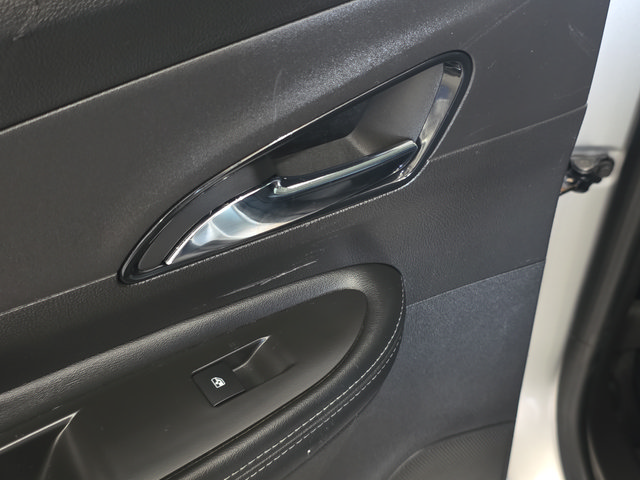 Used 2019 Buick Encore Sport Touring AWD/4WD image 25