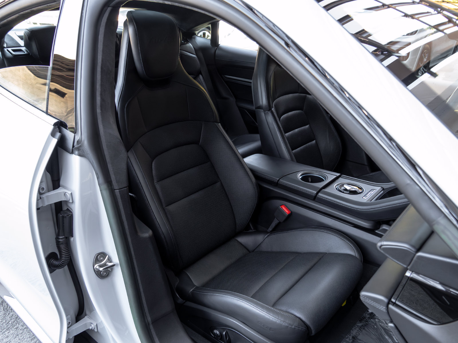 Certified 2022 Porsche Taycan Turbo AWD/4WD image 57