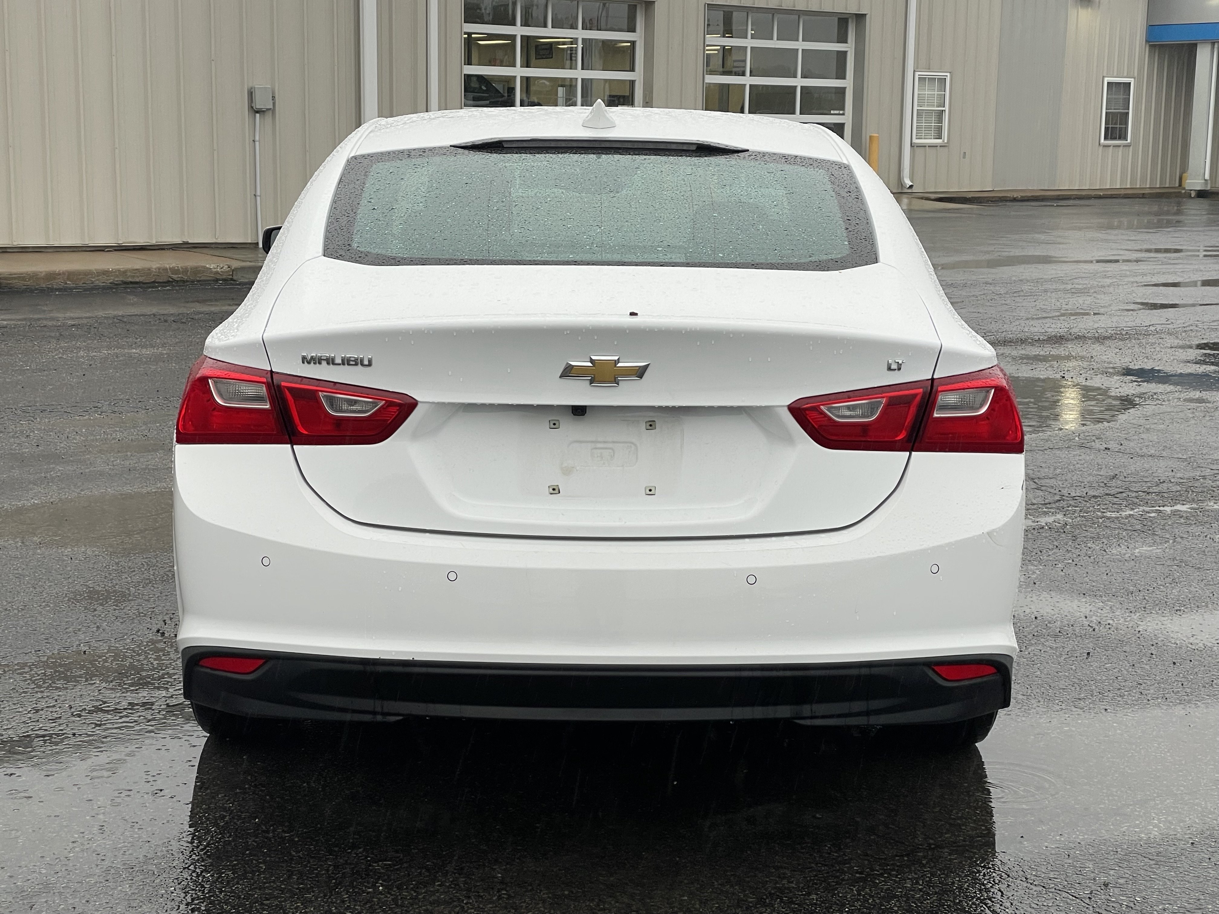 Used 2025 Chevrolet Malibu LT FWD image 5