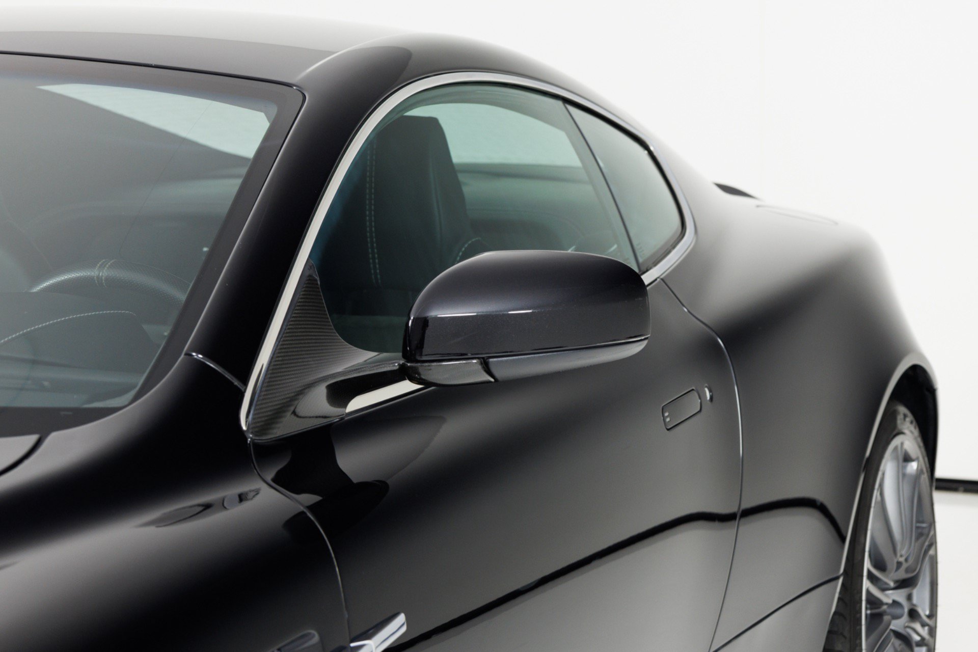 Used 2009 Aston Martin DBS Coupe RWD image 55