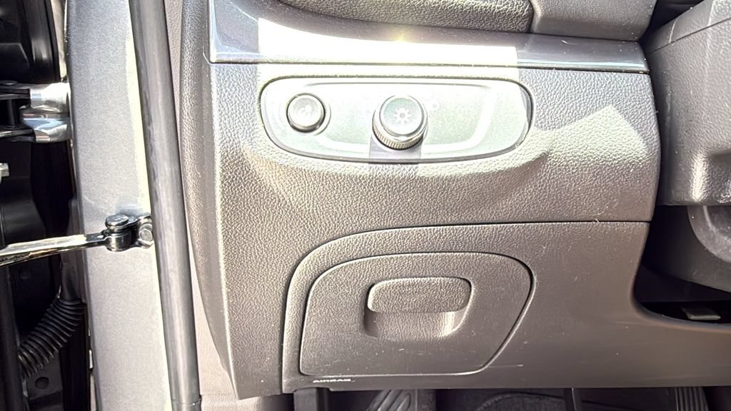 Used 2019 Buick Encore Preferred w/ Safety Package FWD image 37