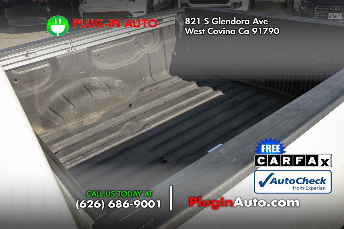 Used 2023 Nissan Titan SV w/ SV Convenience Package image 14