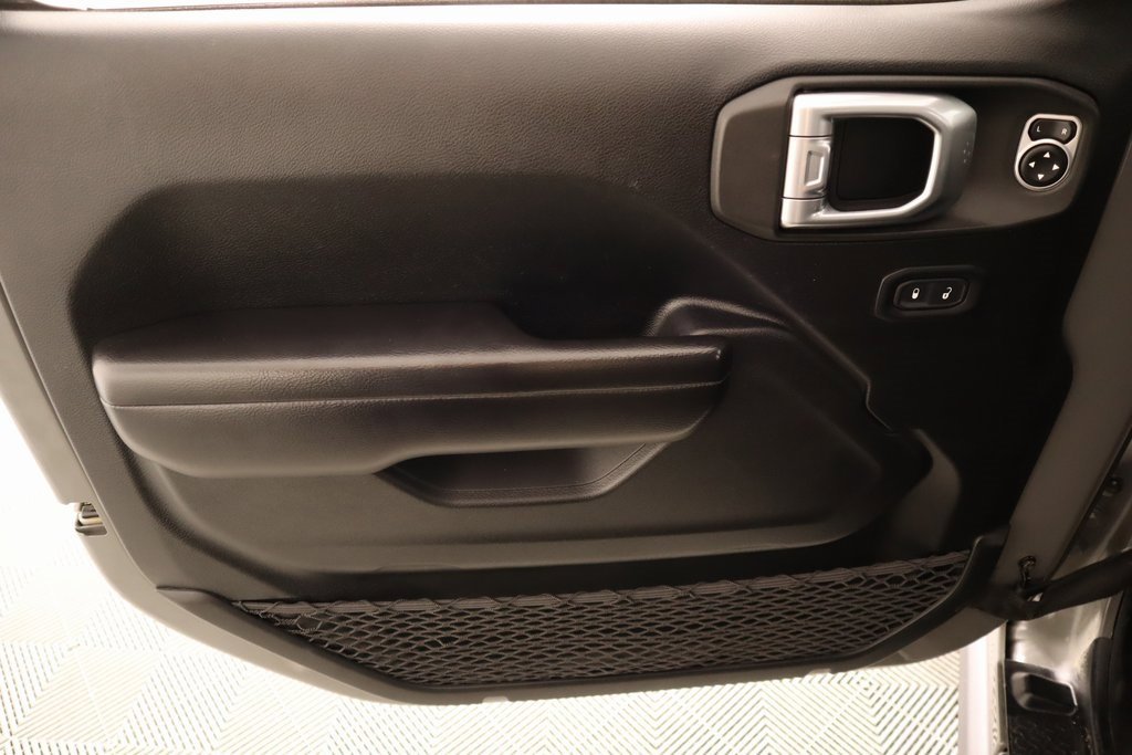 Used 2020 Jeep Wrangler Sport image 14