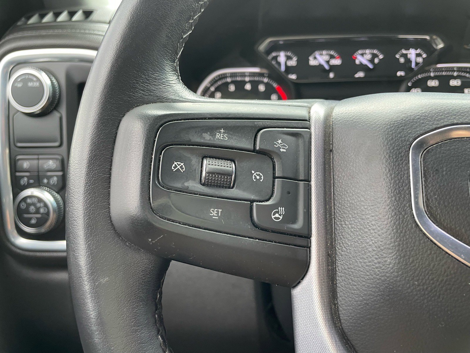 Used 2022 GMC Sierra 1500 SLT w/ SLT Premium Plus Package RWD image 7