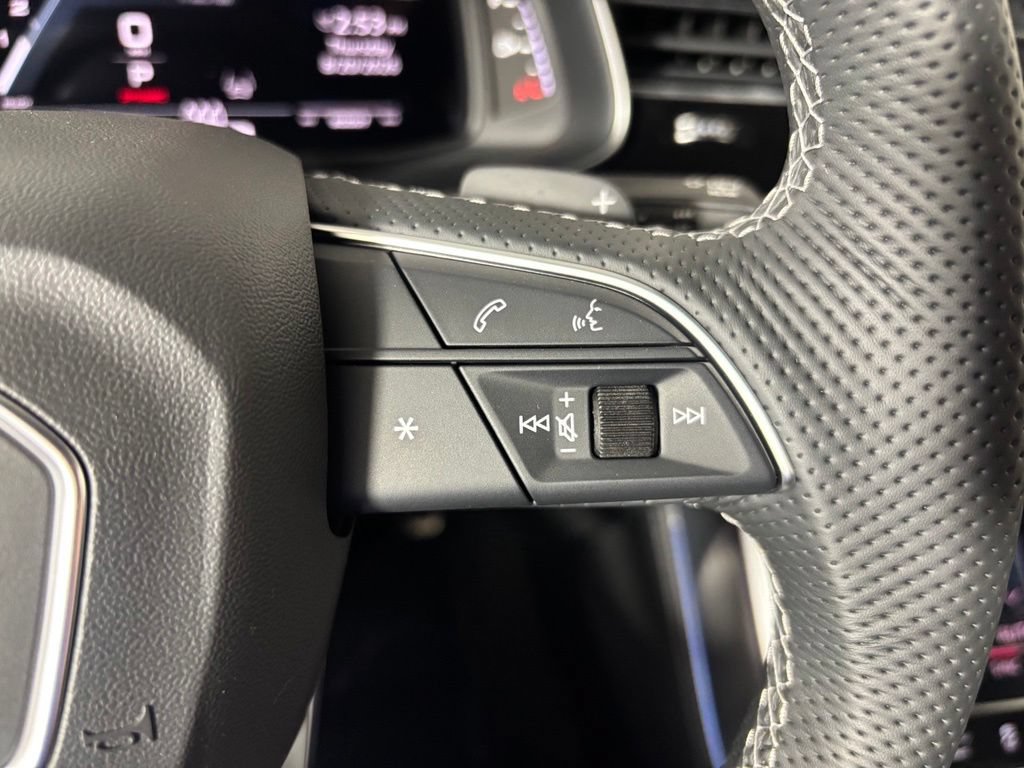 New 2026 Audi SQ7 Prestige AWD/4WD image 17