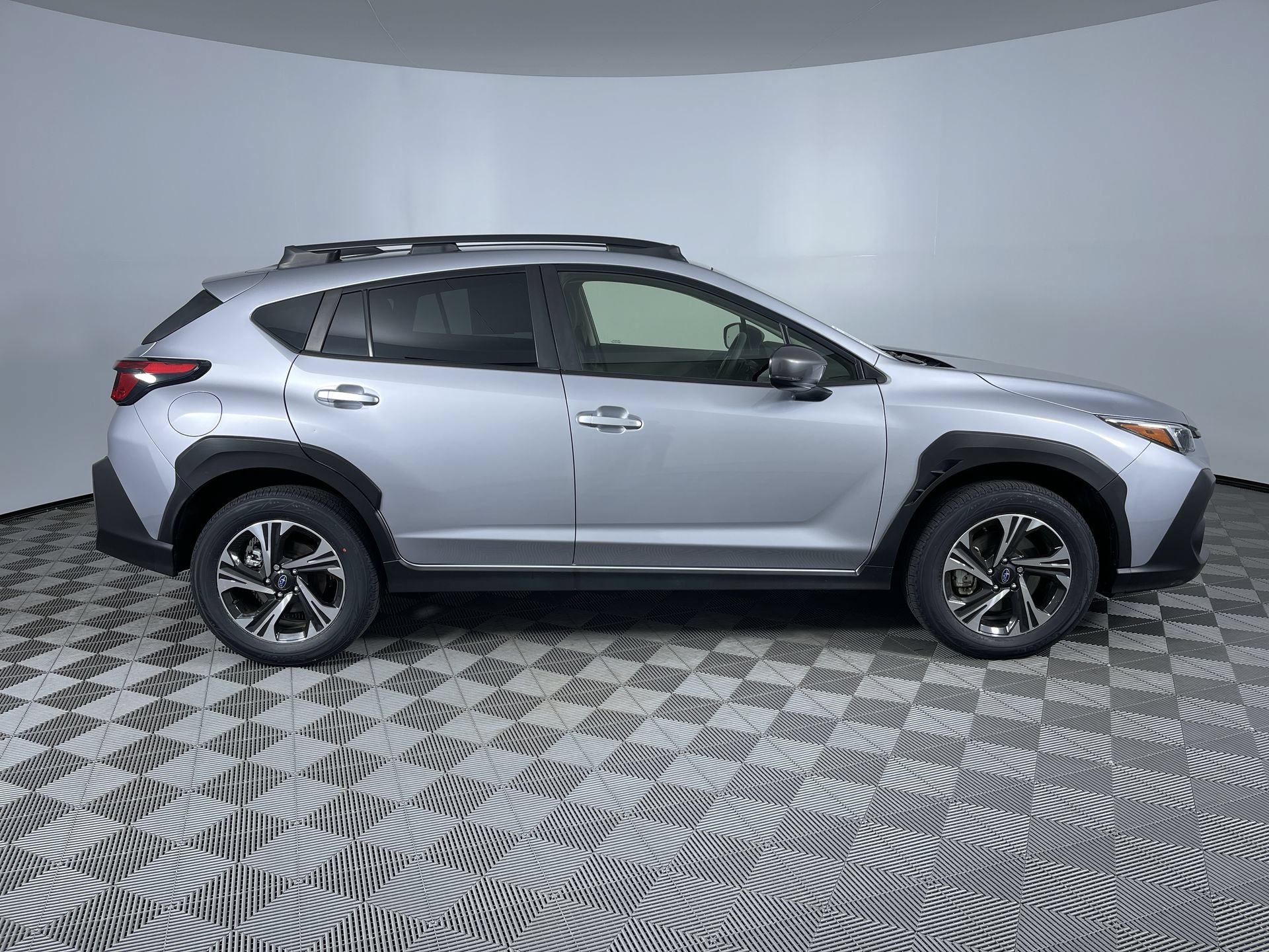 Used 2024 Subaru Crosstrek 2.0i Premium w/ Crosstrek Mirror Package AWD/4WD image 10