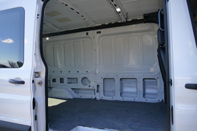 Used 2025 Ford Transit 250 148 Medium Roof Extended AWD image 25