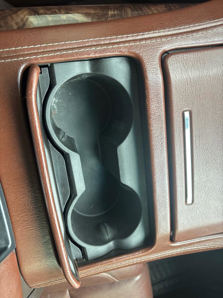 Used 2015 Chevrolet Suburban LTZ image 35