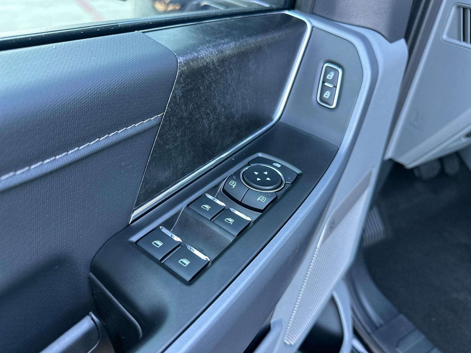 New 2025 Ford F150 Lightning Flash image 10