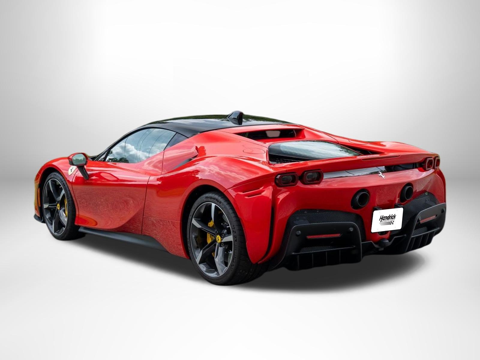 Used 2022 Ferrari SF90 Stradale AWD/4WD image 2