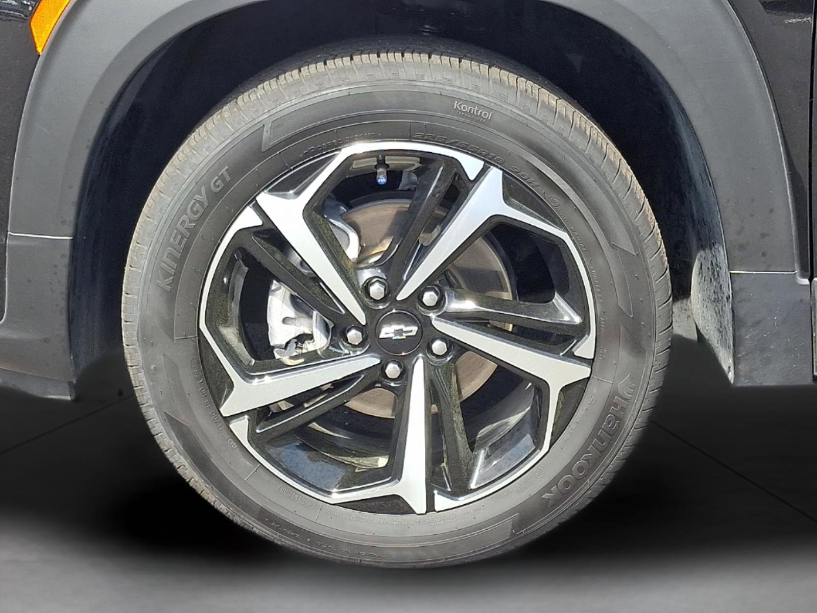 Used 2022 Chevrolet TrailBlazer RS w/ Technology Package image 9