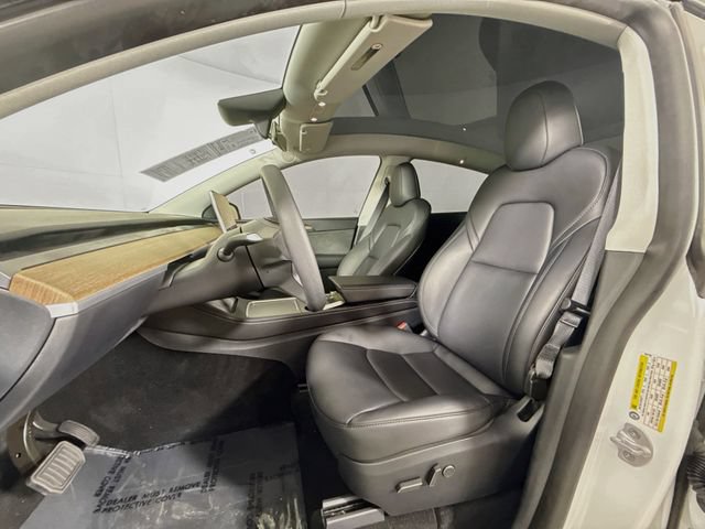 Used 2024 Tesla Model Y 2WD image 11