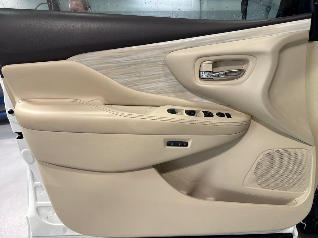 Used 2016 Nissan Murano Platinum w/ Platinum Technology Package AWD/4WD image 29