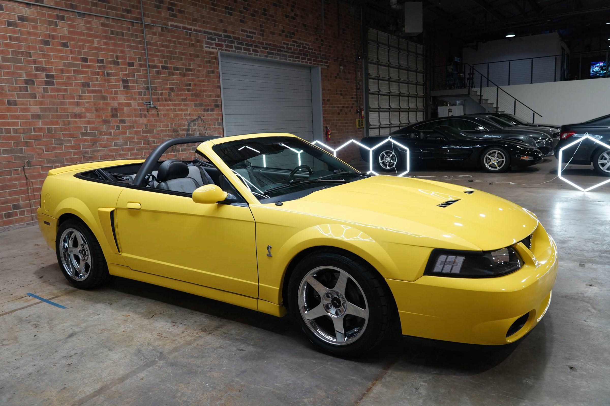 Used 2003 Ford Mustang Cobra image 3