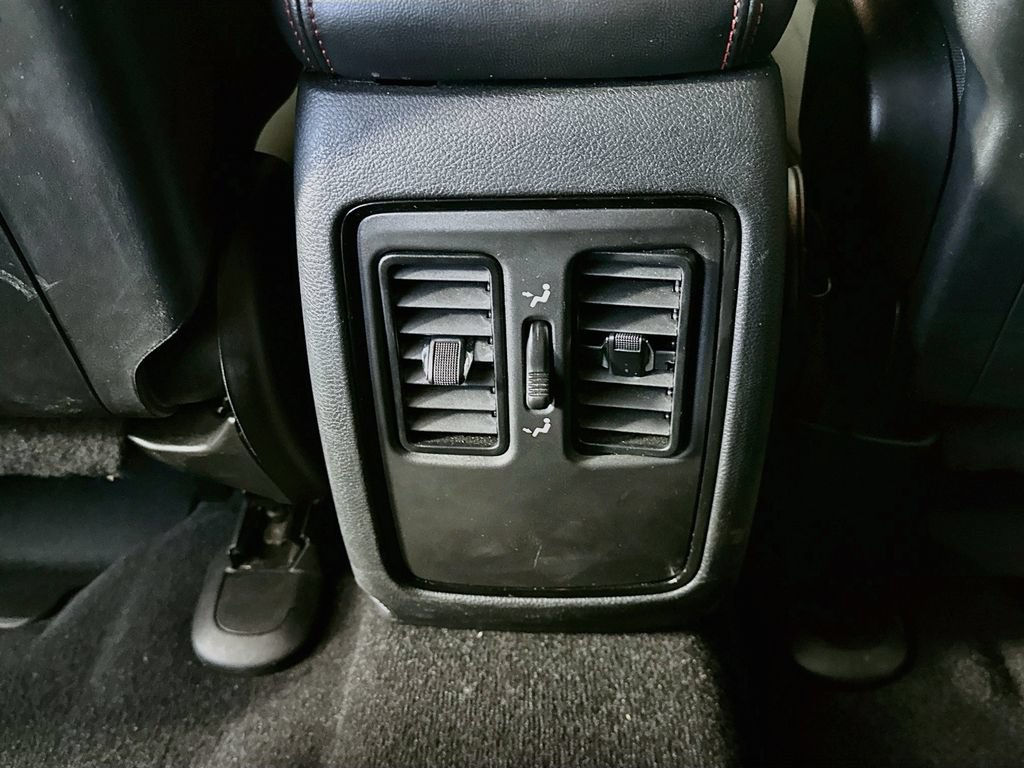 Used 2025 Dodge Durango GT RWD image 21