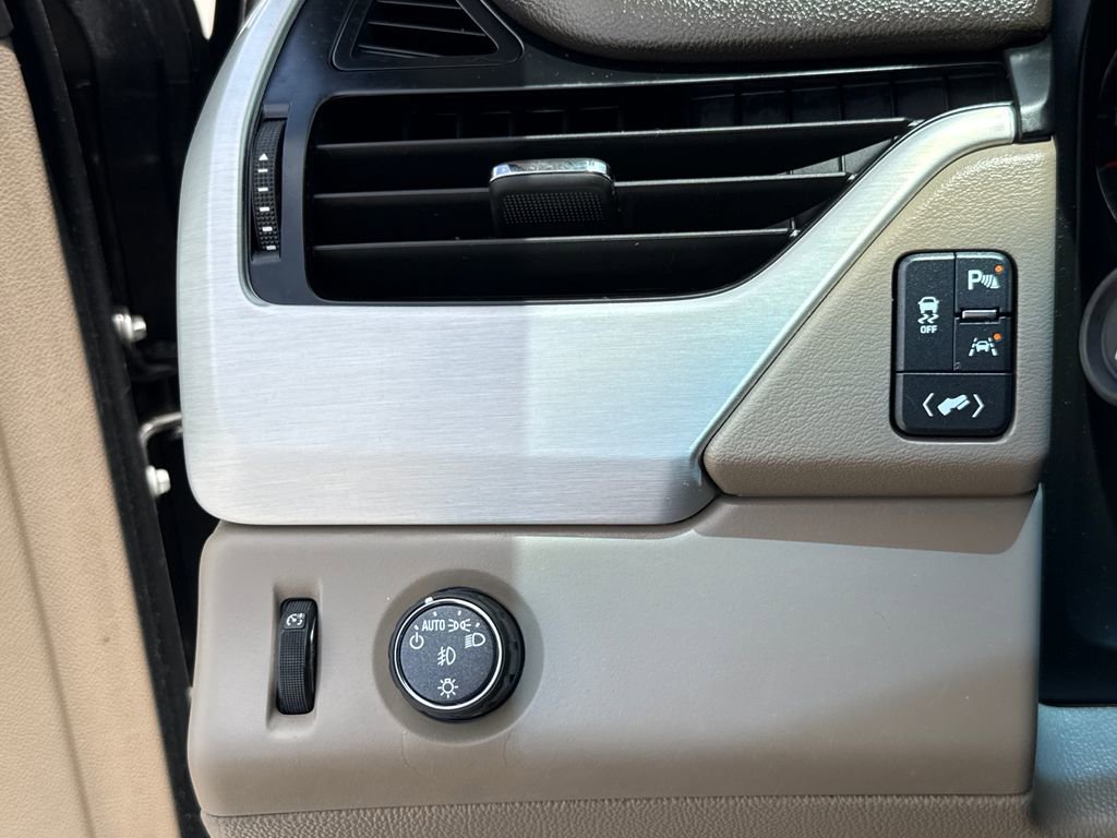 Used 2019 GMC Yukon XL SLT w/ Premium Edition RWD image 15