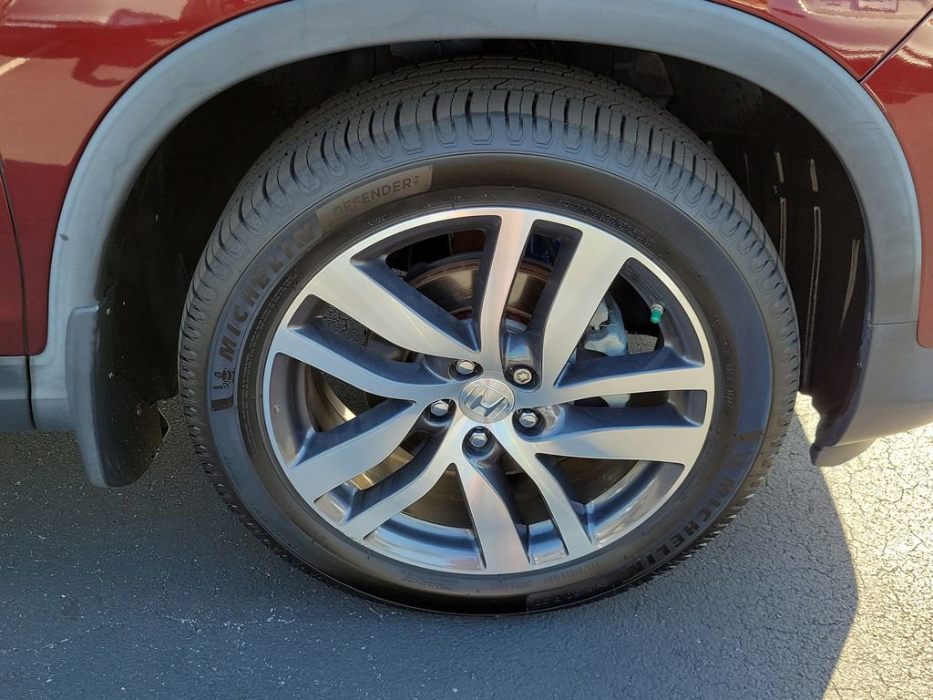 Certified 2018 Honda Pilot Touring image 6