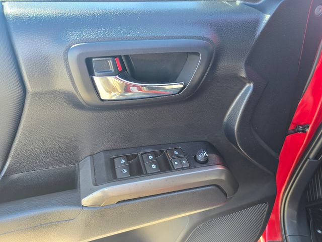 Used 2020 Toyota Tacoma TRD Sport AWD/4WD image 15