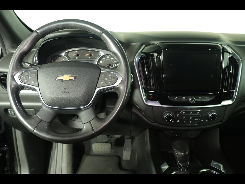 Used 2022 Chevrolet Traverse LT image 16