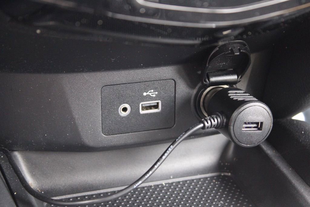 Used 2018 Nissan Rogue SV w/ Premium Package image 40