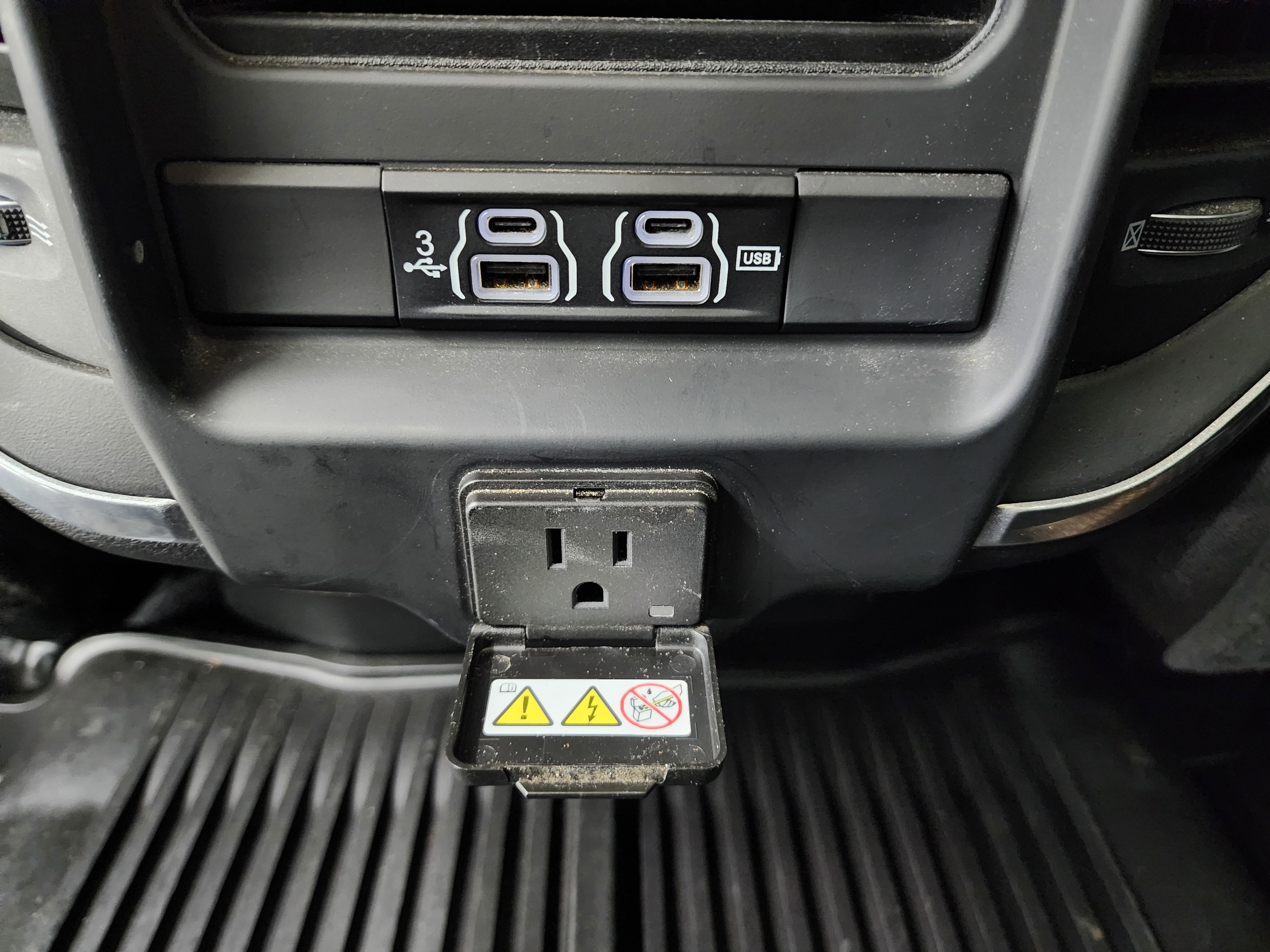 Used 2020 RAM 3500 Laramie image 46