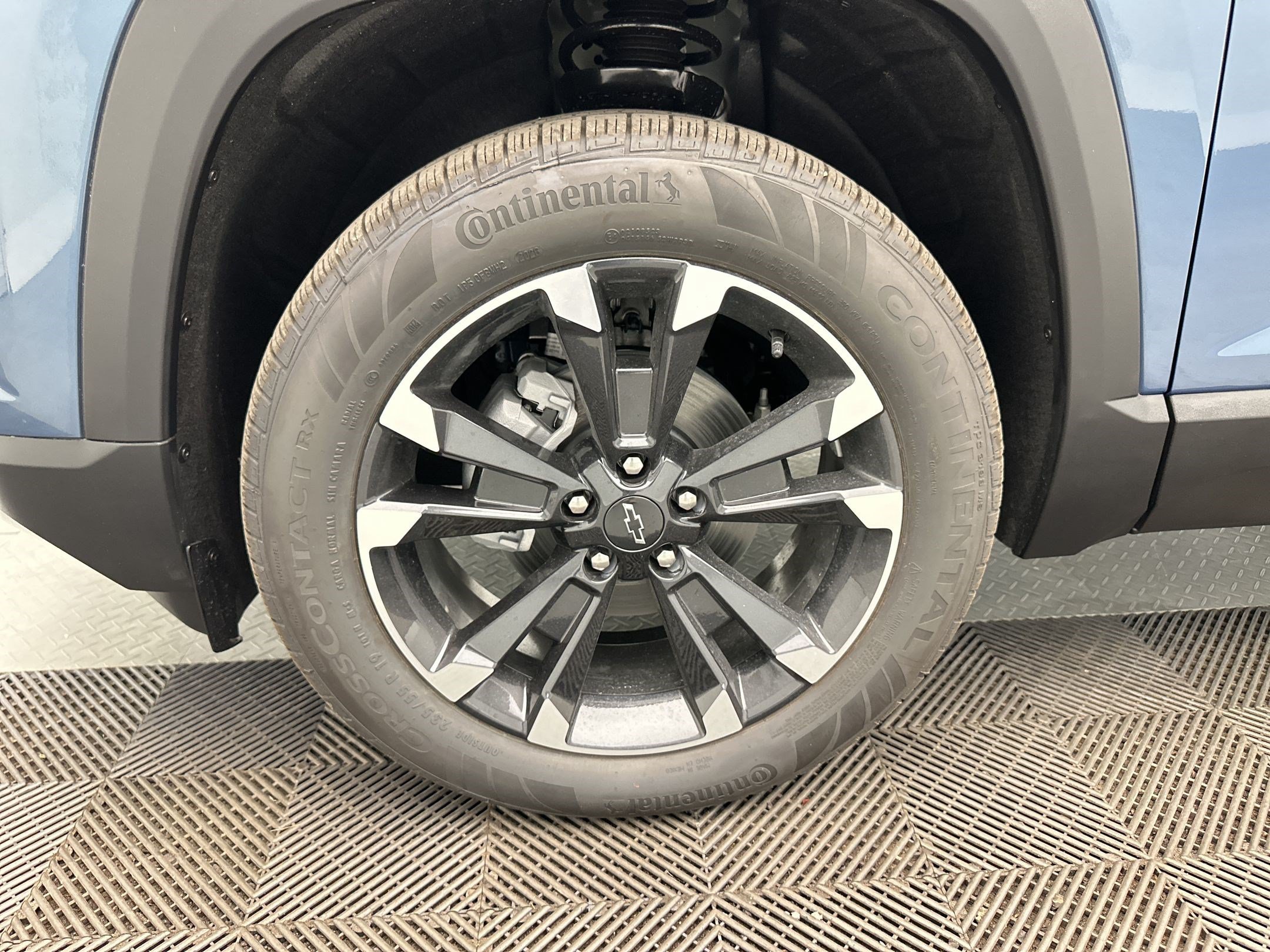 New 2027 Chevrolet Equinox RS w/ LPO, Floor Liner Package AWD/4WD image 12