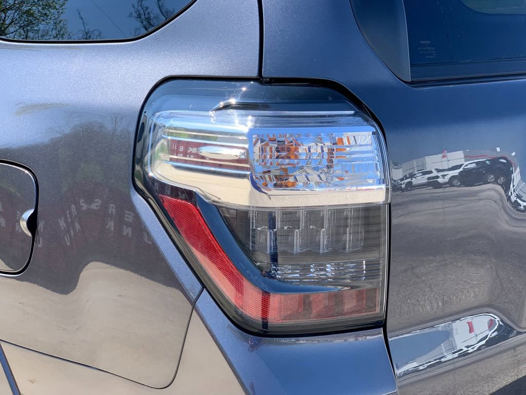 Used 2022 Toyota 4Runner SR5 Premium w/ Moonroof Package image 34