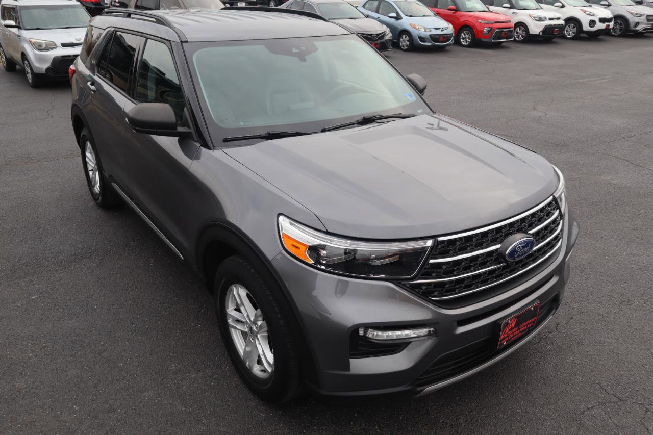 Used 2021 Ford Explorer XLT w/ Equipment Group 202A image 12