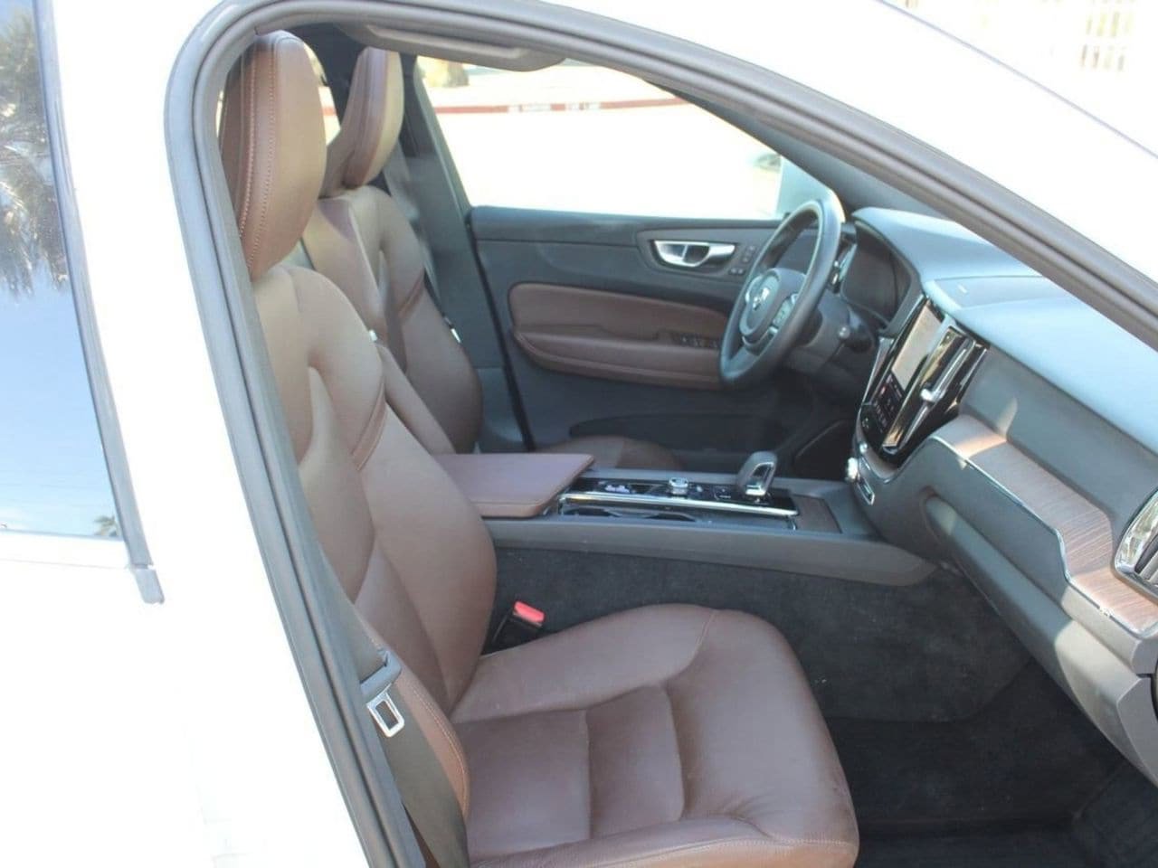 Used 2022 Volvo XC60 T8 Inscription Expression w/ Advanced Package AWD/4WD image 16